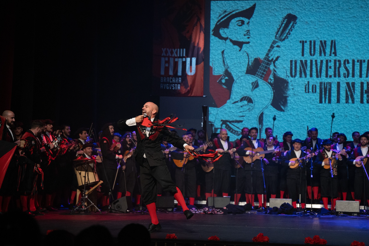 FITU festival serenade