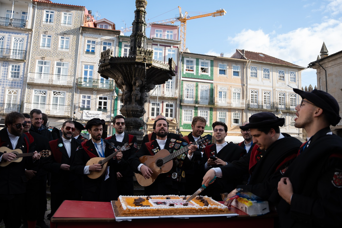 FITU festival street performance